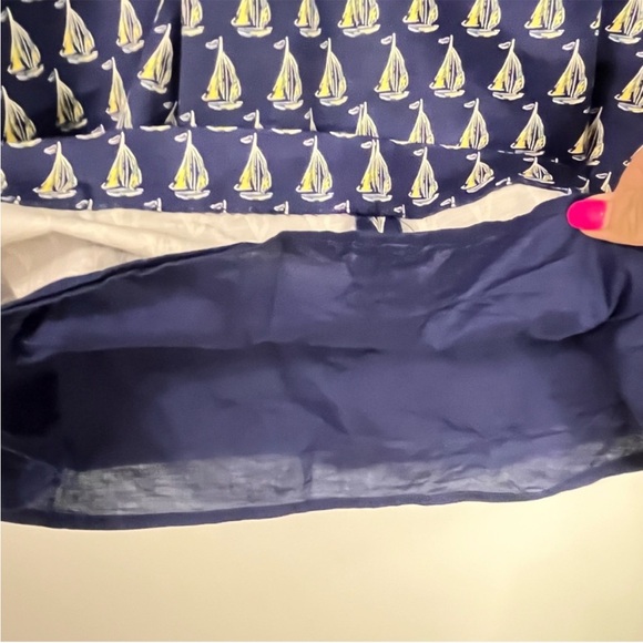 Vineyard Vines Sailboat Print Mini Dress
Women's Sz 2 - Picture 9 of 12